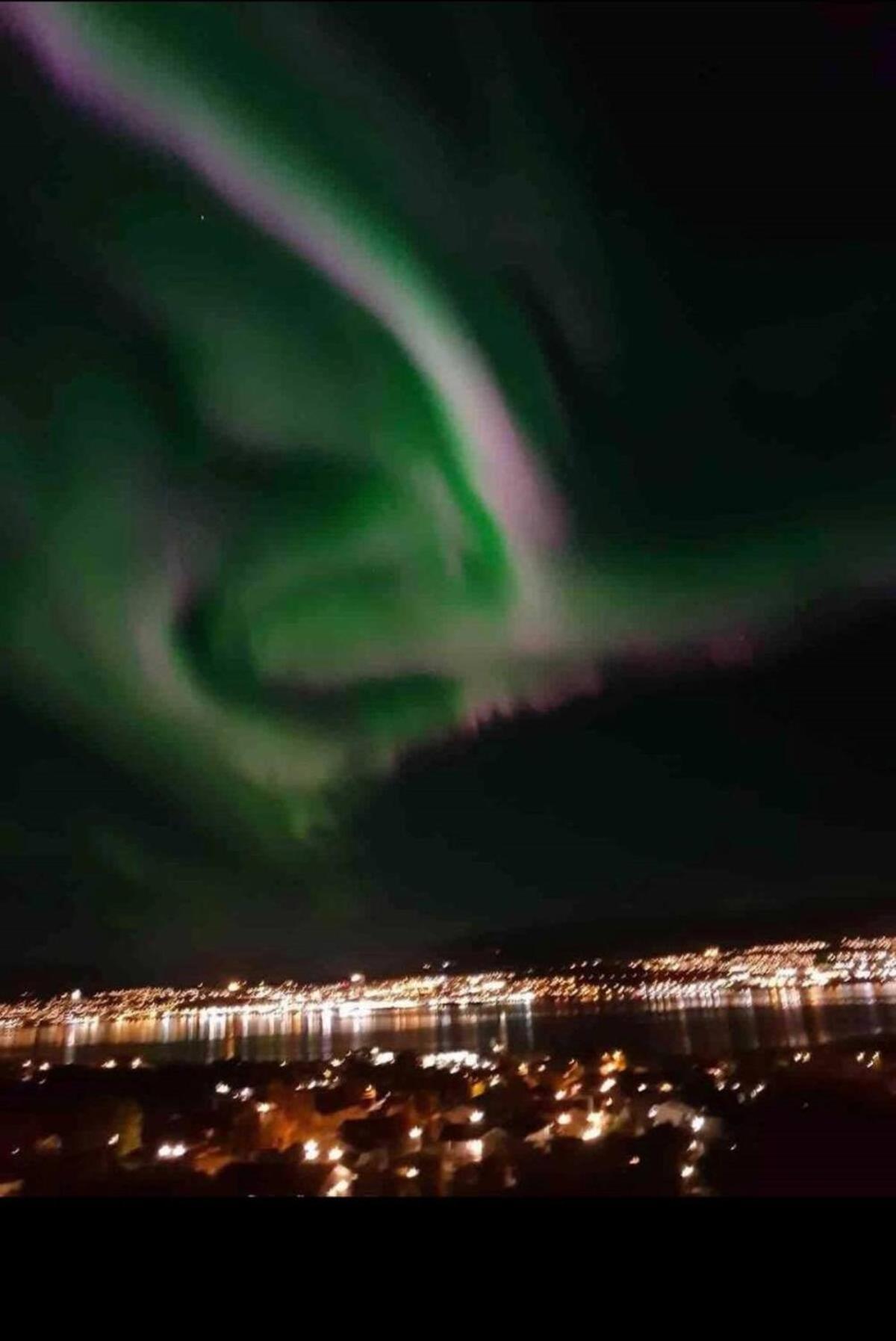 Miracle Tromso, Cozy Double Bed Private Room In A Shared Apartment With Stunning Tromso Views Exteriér fotografie